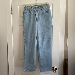 Abercrombie & Fitch Curve Love 90’s Straight Criss-Cross Waistband Jeans